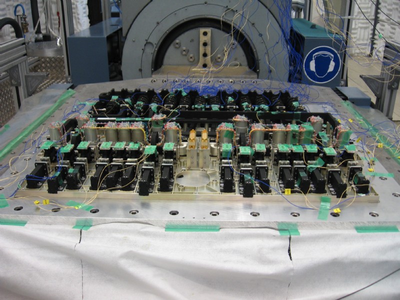 Electronic component vibration testing